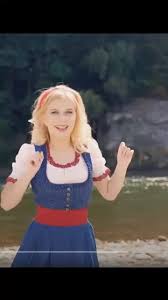 Sofia Shkidchenko cantando yodeling