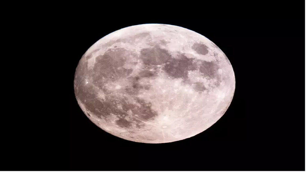 Fenômeno Lua cheia morango