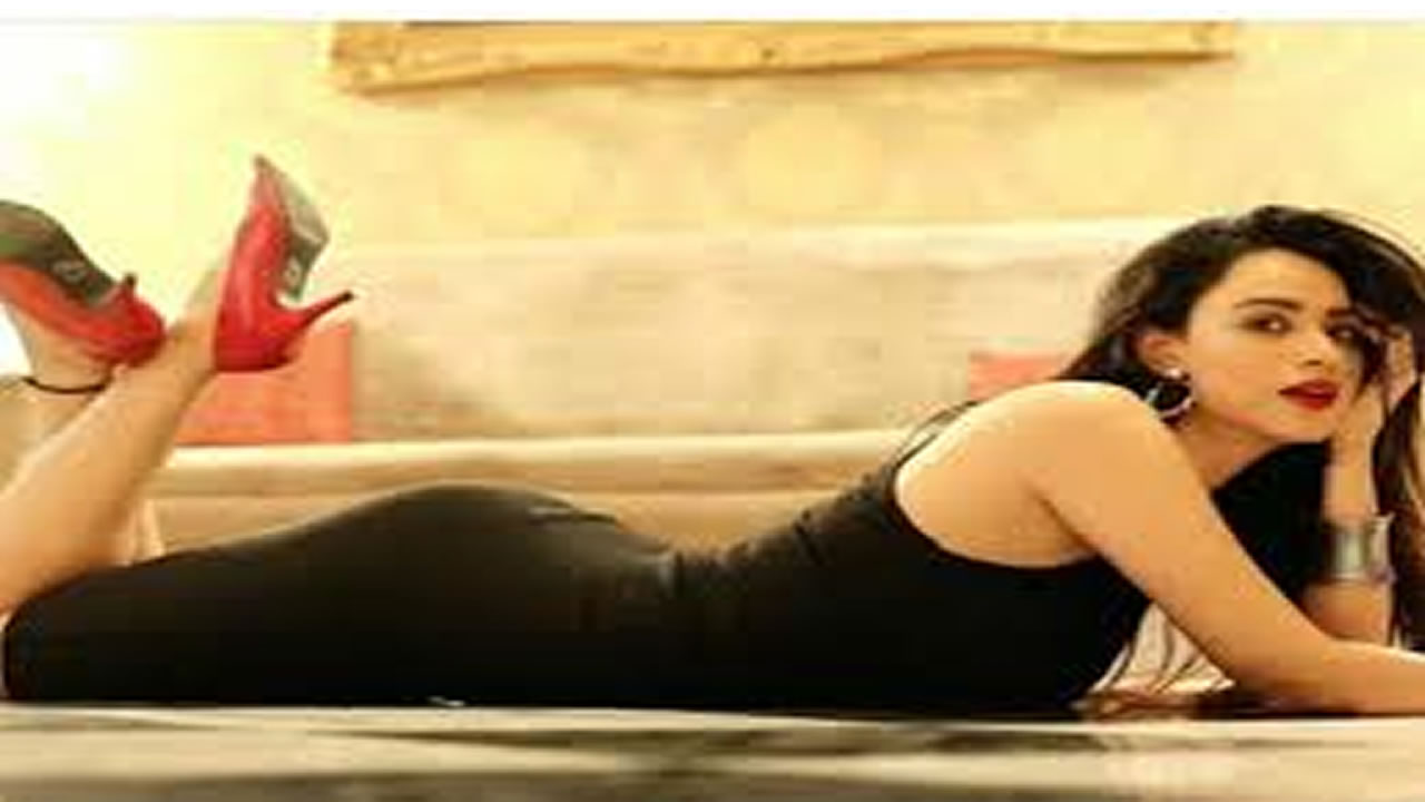 Atriz indiana Soundarya Sharma